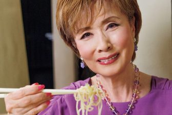 《女優が愛するラーメン8店舗》小柳ルミ子が「並んでも食べたい」と絶賛する一杯を紹介！佐々木希、永野芽郁、川口春奈らが通う名店も