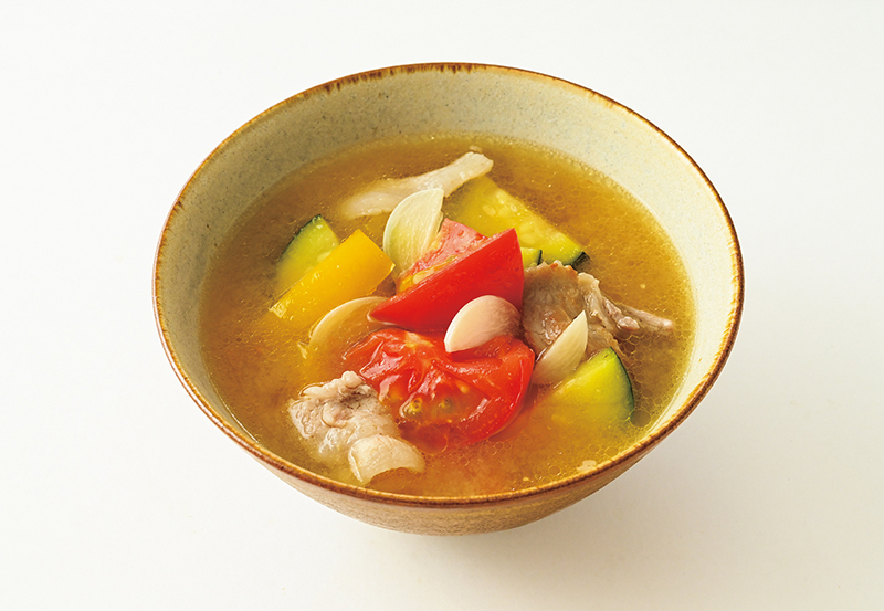 「にんにくと夏野菜の豚汁」