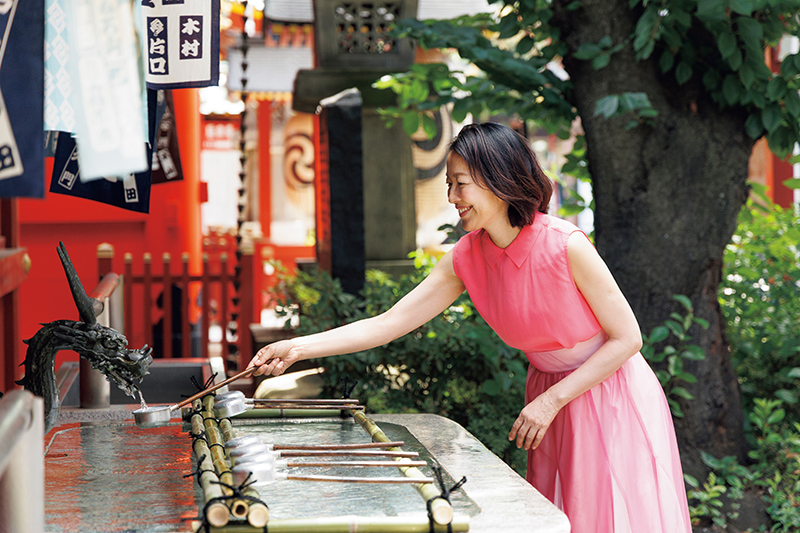 東京・神田明神を参拝する羽田美智子