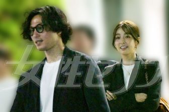 《芸能界のおしゃれ代名詞》サッカー・南野拓実「女優恋人との２ショットですごい存在感」山田涼介や菊池風磨も愛用のセレブ御用達ブランド