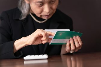 「おひとりさま貧乏」を避けるための老後資金計画をシミュレーション 2000万〜2700万円あれば、…