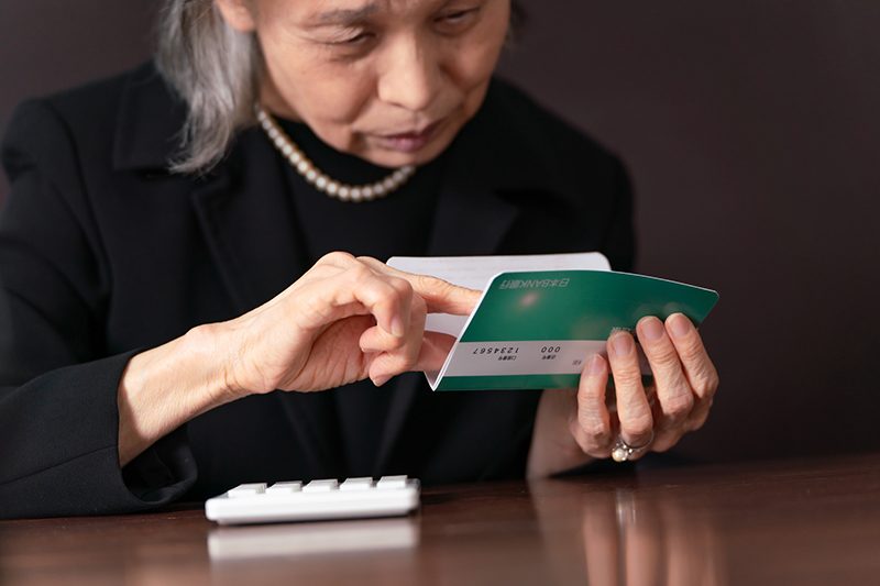 老後のひとり暮らしに必要な金額とは（写真／PIXTA）