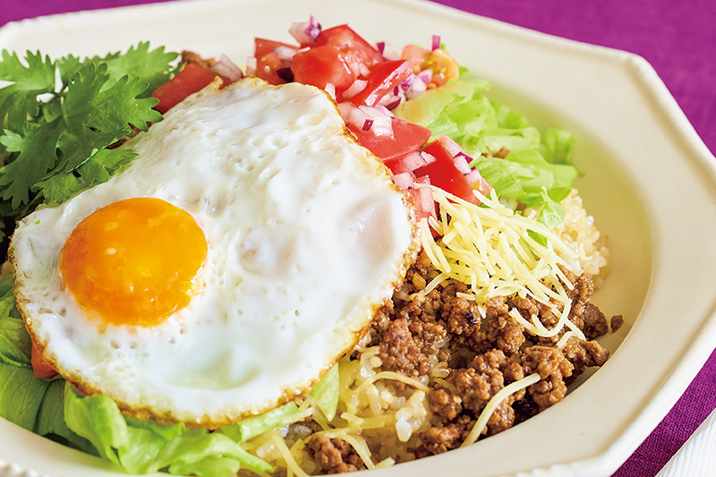 「スパイシーミートソースのタコライス」
