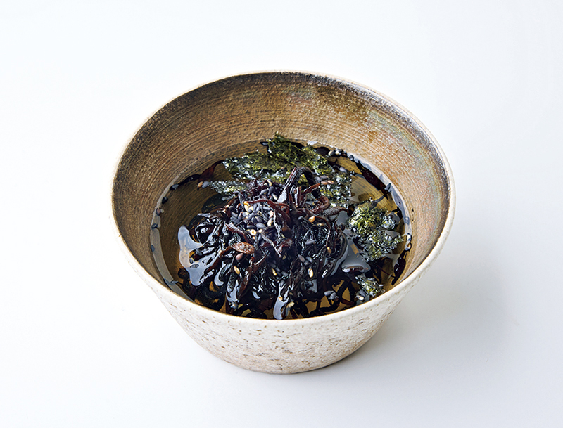 「芽ひじきの真っ黒つゆ」