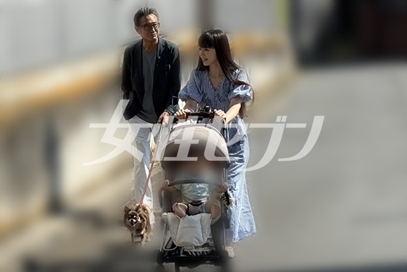 愛犬の散歩をする船越（2025年8月）