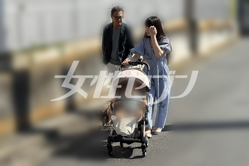 幸せそうな笑顔の船越（2025年8月）
