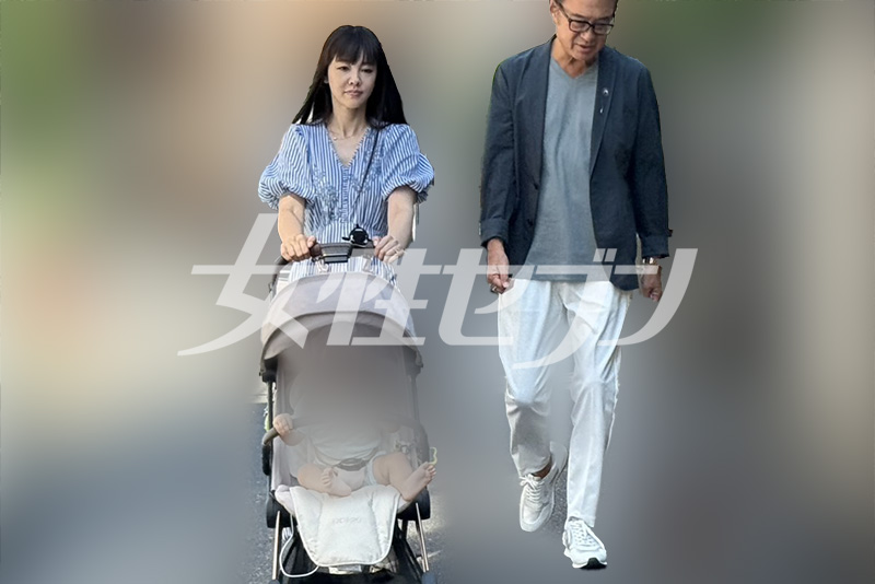 仲良く出かける船越夫妻（2025年8月）