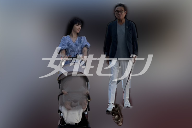 散歩する船越夫妻（2025年8月）
