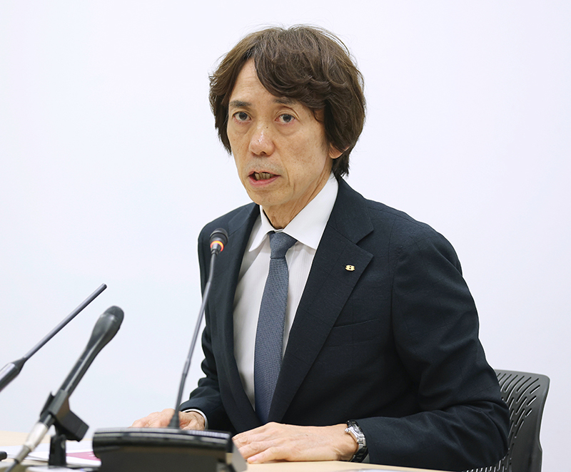 「福山をスターに育てたひとり」という大多元専務 （時事通信フォト）