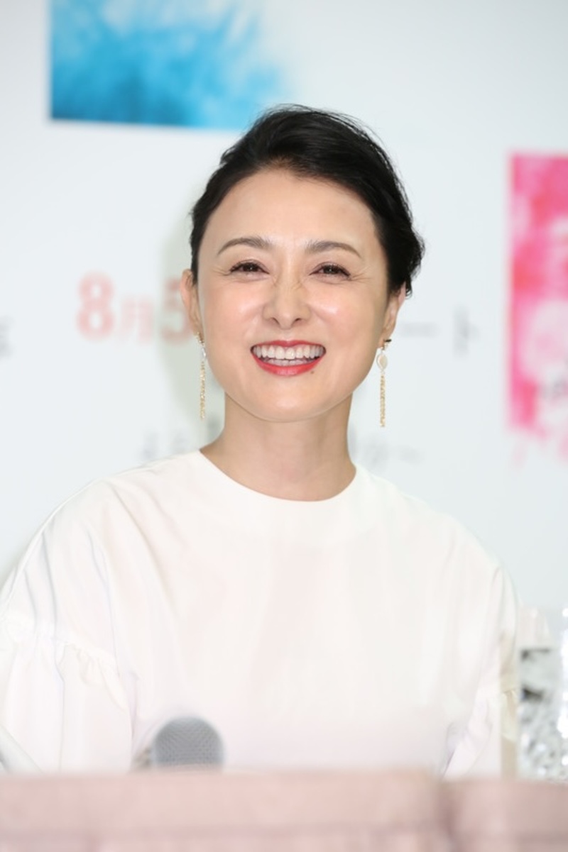 不倫疑惑が報じられた国生