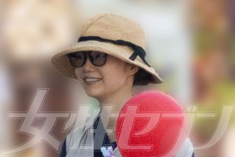 【独占】宮崎あおいが第4子を極秘出産、夫の岡田准一も家事と育児を担う”お互いの仕事が重ならないように調整”