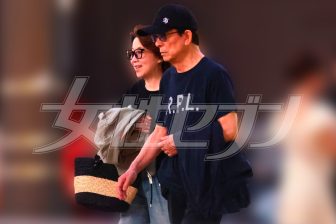 【ふくらんだお腹に母の複雑な思い】趣里「パートナーと区役所へ」報道直前に伊藤蘭と水谷豊が向かった先