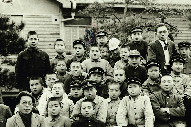 あどけない表情が愛らしい中学生の頃の貴重な写真
