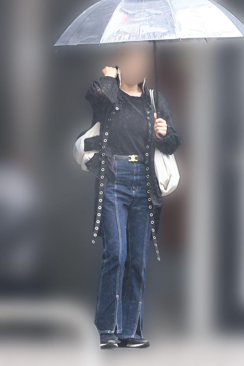 騒動後も中居に寄り添い続ける恋人のMさん（2025年7月）