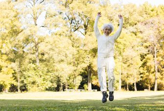 《体重10kg減、血圧150→130mmHgになった人も!?》シンプルだけど効果が期待できる！“血圧を下げる”「8秒ジャンプ」のやり方を専門医が伝授