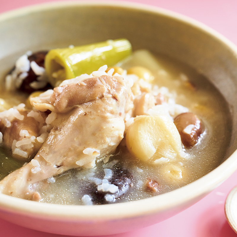 「サムゲタン風鶏のスープ」
