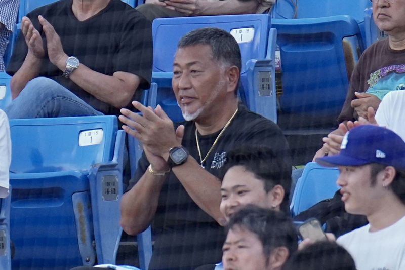 長男・正吾さんの試合を観戦する清原