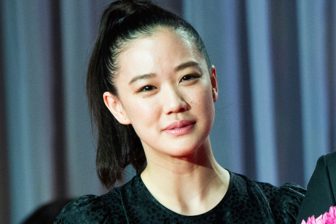 《たった12文字の別れの言葉》夏川結衣、蒼井優が代表取締役を務める事務所から退所　相思相愛からわずか1年、「理由が見当たらない」と驚く声も 