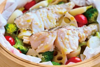 《できたらそのまま食卓へ》魚の栄養や食材の旨みを逃さない！野菜もたっぷり摂れるせいろレシピ3つ