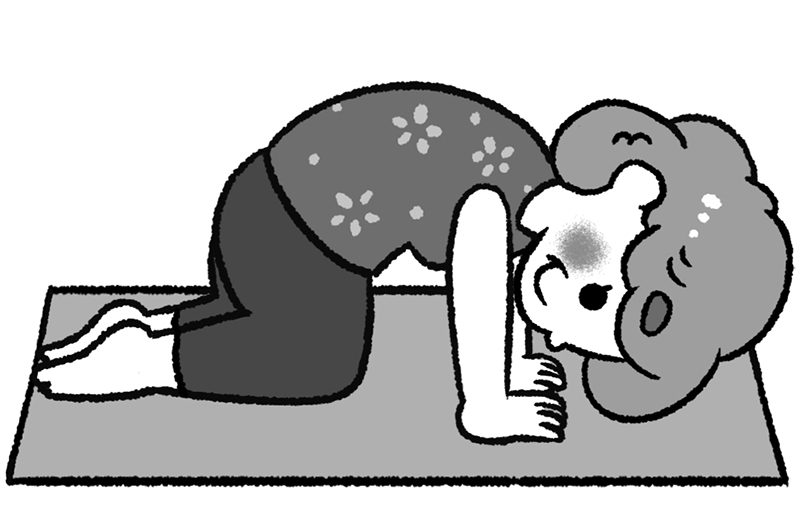 背中を丸める（イラスト／TOKUDOME）