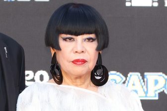《独占》コシノジュンコ（86才）、40才年下のイケメン歌手との“蜜月関係”　物心両面で支える情熱的な“推し活”に周囲が騒然 