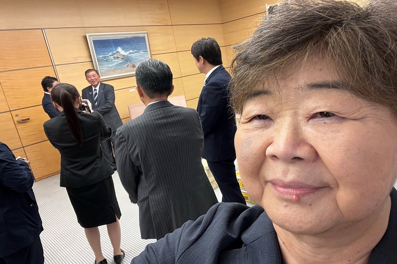 オバ記者がなぜ首相官邸へ？