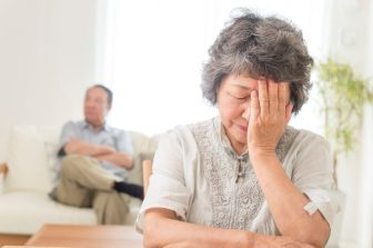 《仮面夫婦という選択肢》関係が冷え切っているのに離婚しない理由「経済的な安定」「孤独死を避…