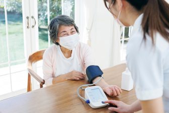 《専門家10人にアンケート》血管がよみがえる「食品」「生活習慣」ランキング　食品1位「納豆」を摂るべきベストな時間は「夕食時」