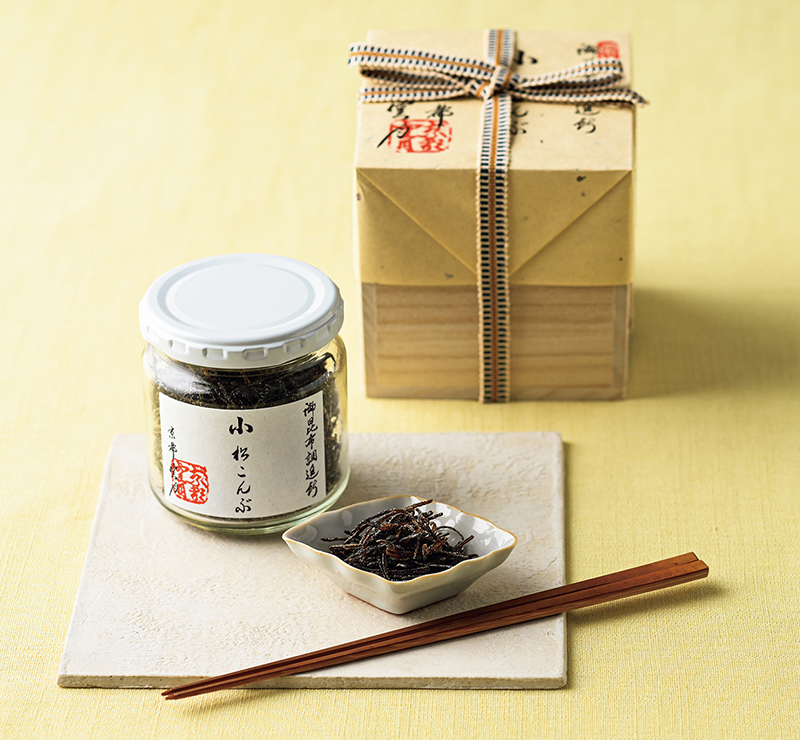 「雲月」の「小松こんぶ 桐箱入り」