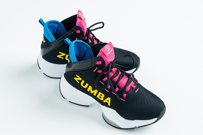 「シューズ」（1万8700円）