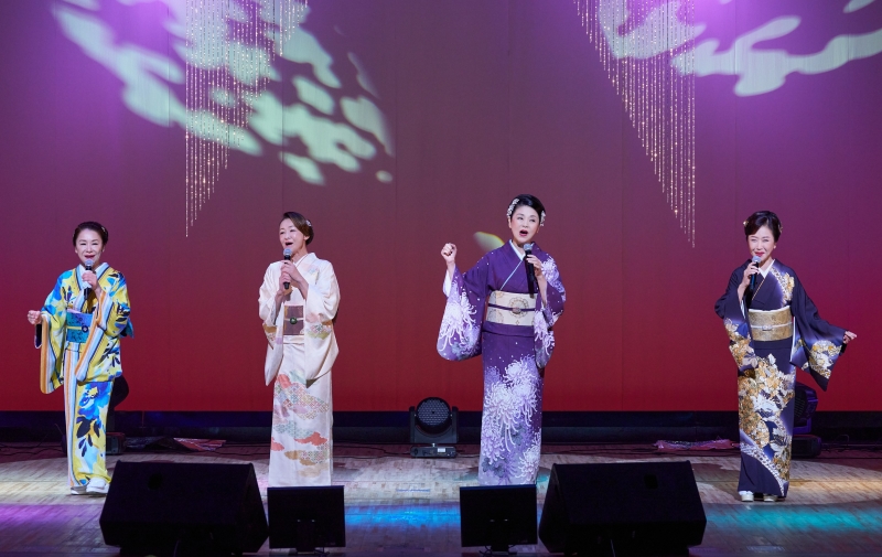 4人は卓球仲間でもある