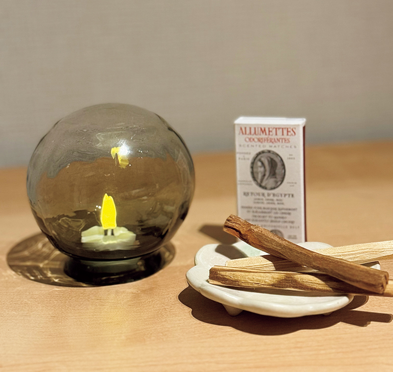 寝室の香りや明かりにこだわり