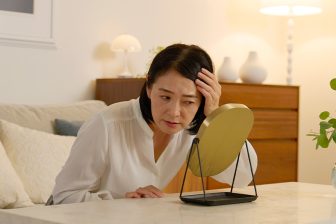 白髪の鍵は日本人特有の遺伝子?世界初発見、白髪関連の遺伝子「PLXNA1」を確認、ロート製薬が報…
