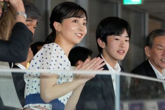 悠仁さまが前髪をスッキリ、眉も整えてイメチェン　万博の大屋根リング視察は混乱を避けるため“開場時間前”、きめ細やかな気遣いが光る初の単独地方公務