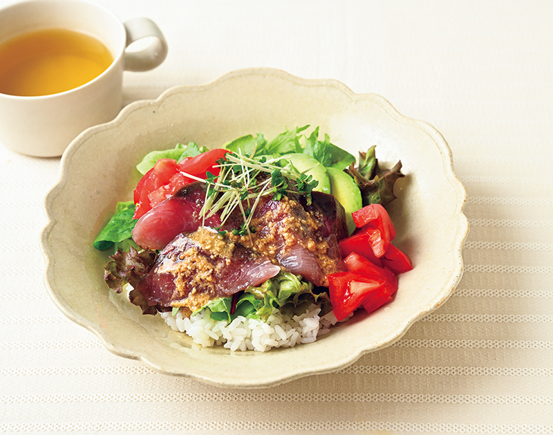 「ぶりのごまみそだれ丼」