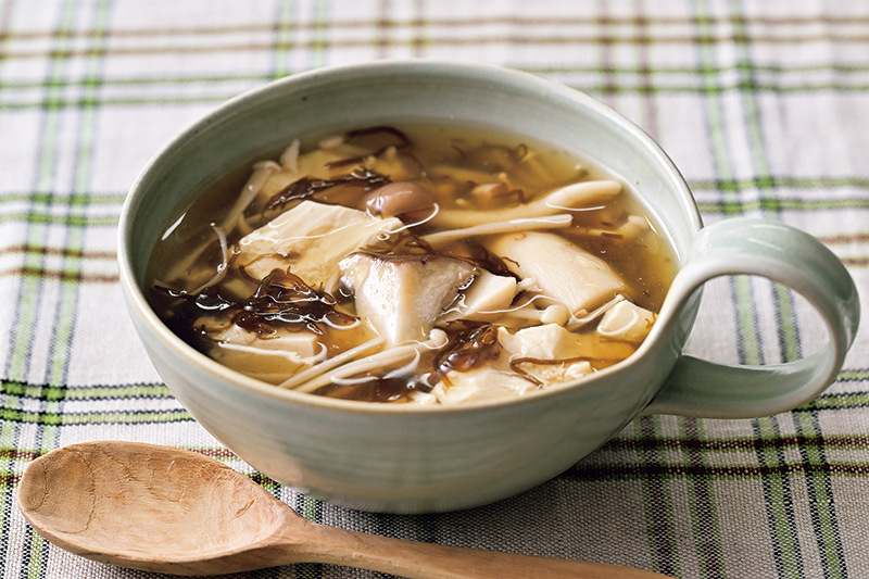 「きのこのとろみもずくスープ」