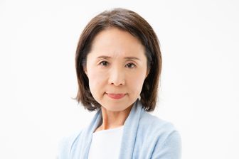 《老け顔から若見えへ》1回10秒「咬筋ほぐし」で、たるみ、むくみ、ほうれい線、エラ張りなど顔まわりの悩みを一気に解消！