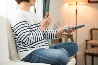 《1日7時間座ると余命が28日縮む!?》病気を招く“危険な座り方”を医師が解説 座り方を間違えると…