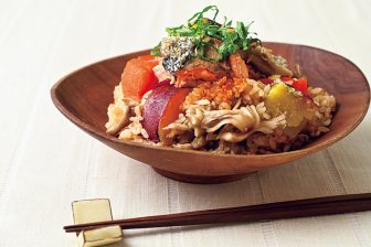《魚メインの完全飯》鮭・ぶり・かつお・さば缶に栄養食材を組み合わせ！「5大栄養素」がすべて摂れるレシピ4つ