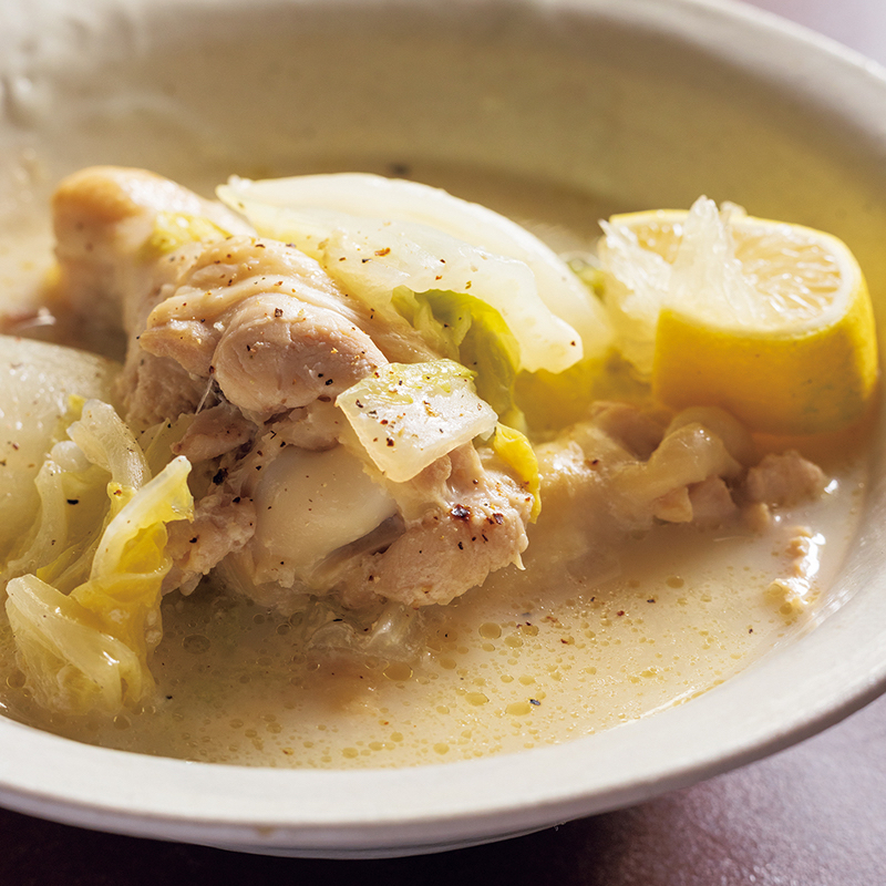 「白菜と手羽元の豆乳塩こうじスープ」