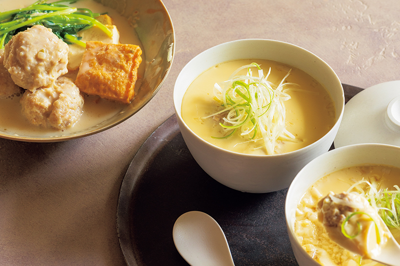 「鶏つくねの豆乳ゆずこしょう煮」と「あん入り中華茶碗蒸し」