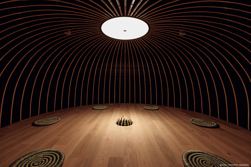 「呼吸ルーム」は、サウナや蒸し湯に入る前に数分間のストレッチプログラムを行って体をほぐせる空間