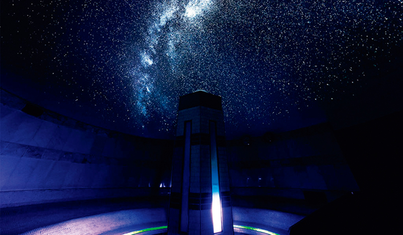 岩盤浴「瞬の房」では、なんとプラネタリウムが鑑賞できる