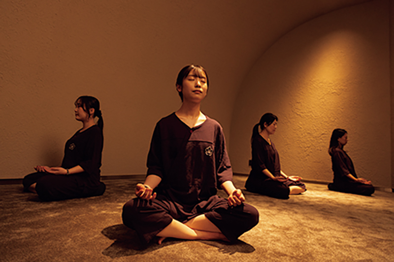 「メディテーションケーブ」（瞑想室）