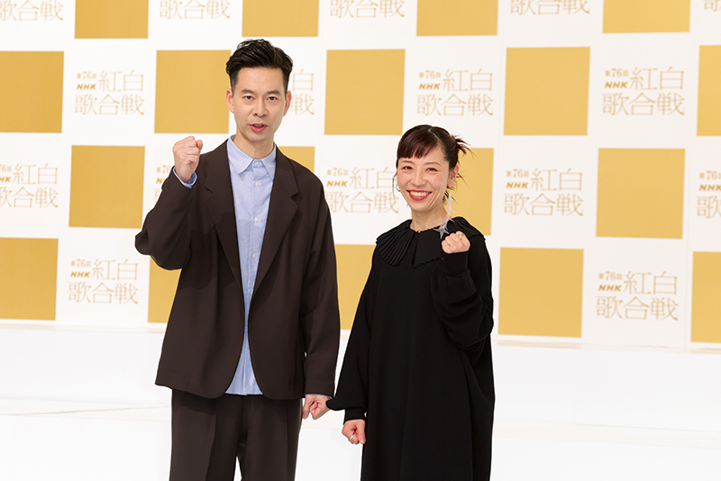 ハンバート ハンバート　写真左から佐藤良成（47才）、佐野遊穂（49才）（写真／平野哲郎）