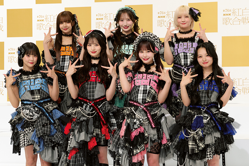 CANDY TUNE　下段左から福山梨乃（27才）、立花琴未（23才）、村川緋杏（25才）、桐原美月（22才）上段左から南なつ（24才）、小川奈々子（26才）、宮野 静（23才）（写真／平野哲郎）