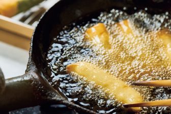 《フレーバー塩でおいしさプラス》秋食材1つで作る簡単「春巻き」レシピ9つ　かぼちゃや里いも、…