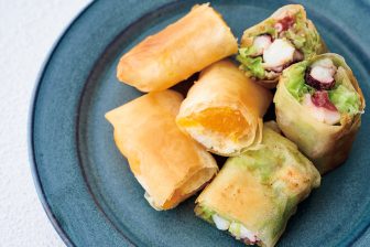 《主役＆脇役で組み合わせ無限大》肉や魚介を引き立てる“三位一体”の「春巻き」レシピ16