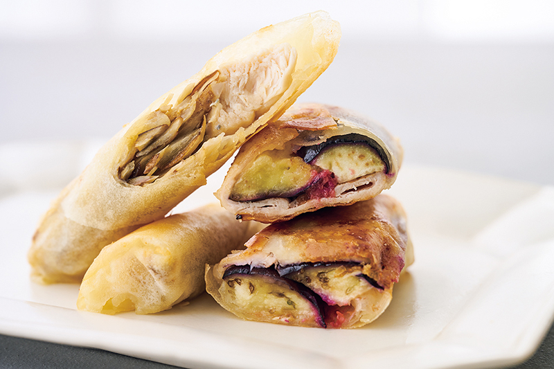 「豚ロース薄切り肉となすの春巻き」