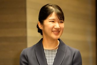 愛子さま、“3000万円以上”ティアラ制作を「6度目の辞退」　黒田清子さんからの“おさがり”を使用、両陛下から受け継がれる質素倹約の精神